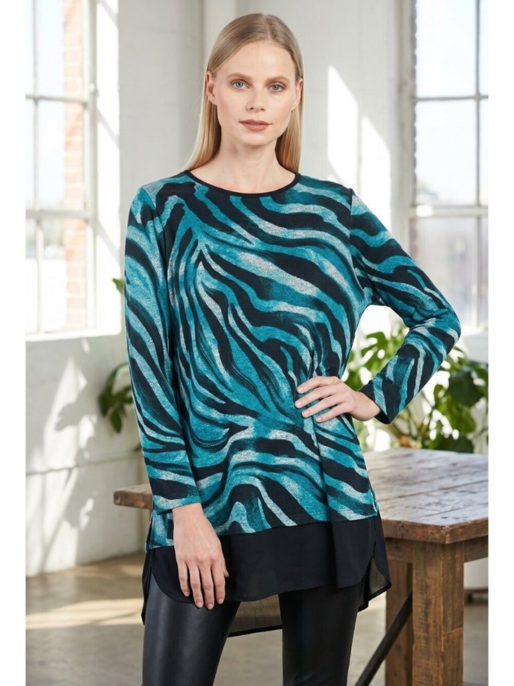CLARA SUN WOO ANIMAL PRINT TEAL SOFT KNIT TUNIC SWEATER - Picture 1 of 8